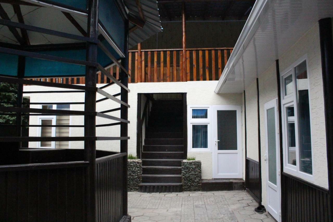 Park Hostel Osch Exterior foto