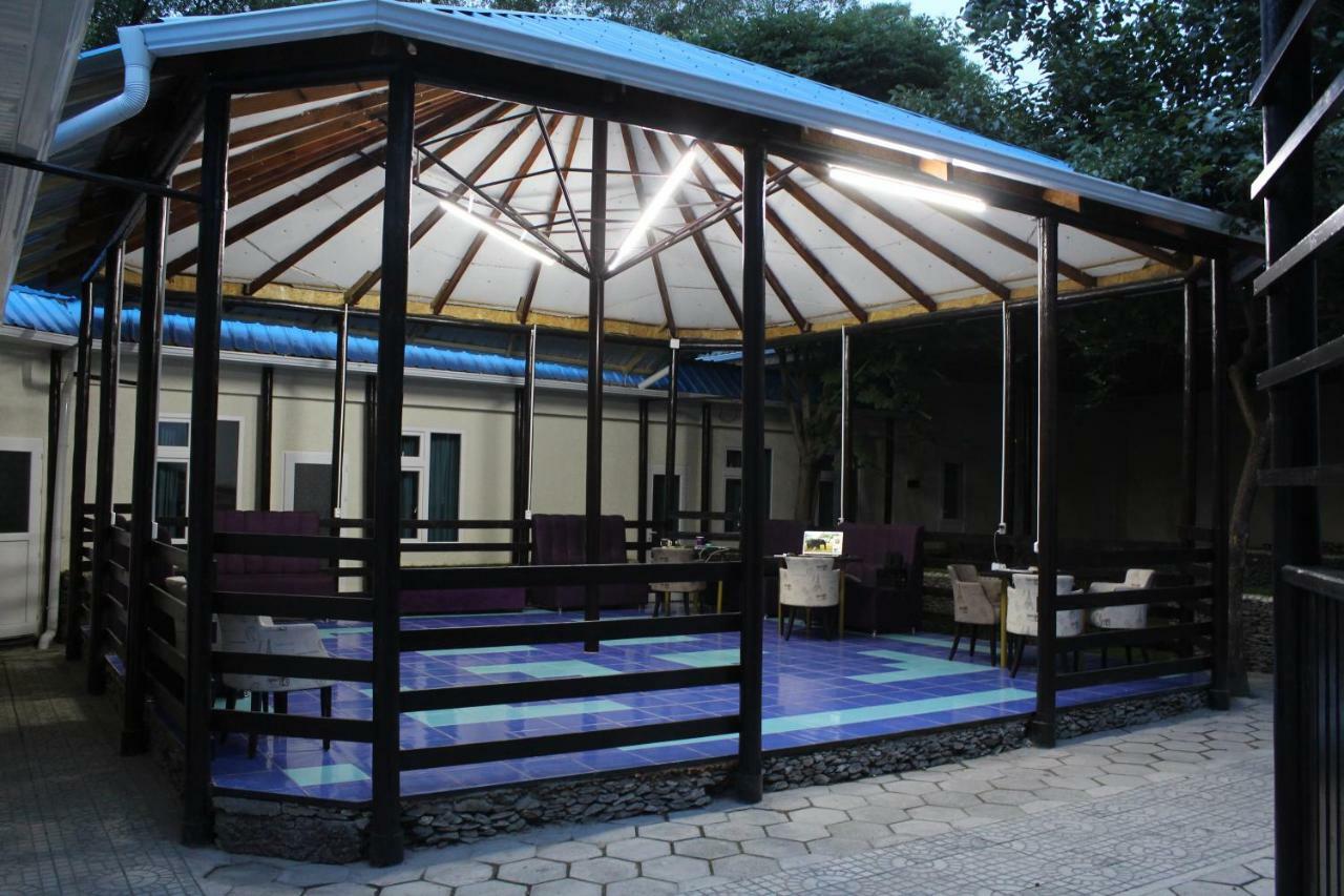 Park Hostel Osch Exterior foto